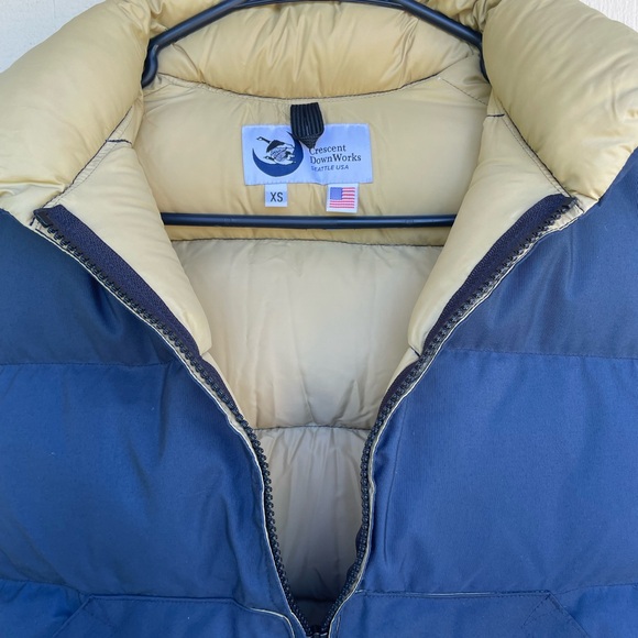 Crescent Down Works Navy Vest Size XS - Picture 3 of 6